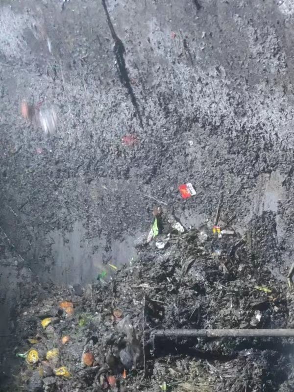 西峰污水池清理