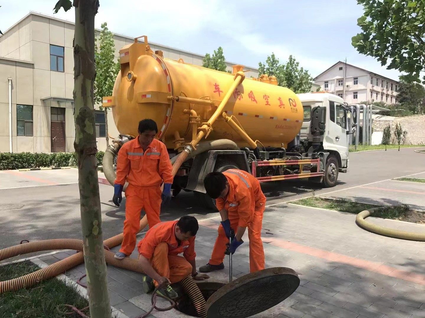 西峰化粪池清理与5-8吨吸粪车施工效率分析